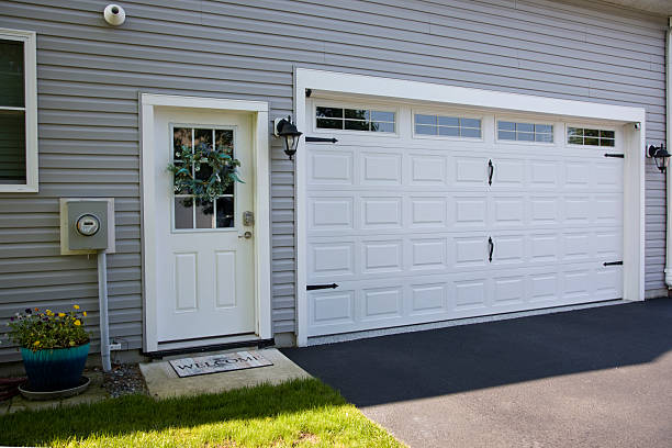 24/7 Emergency Garage Door Panel Replacement experts in Hauula, HI